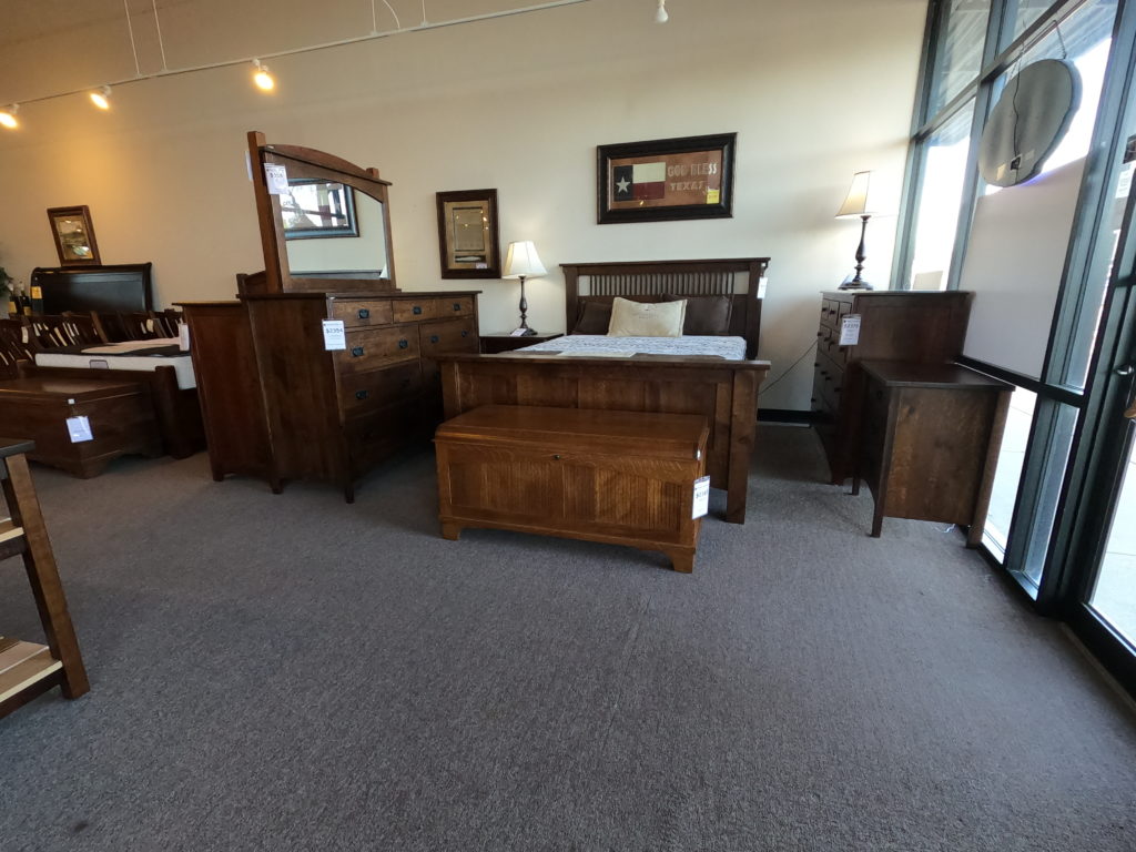 Apartment Size Amish Furniture That’s Big on Style